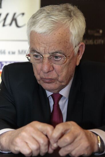 Раймонд Паулс