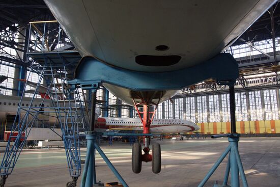Польский правительственный самолет ТУ-154 на ОАО "Авиакор"