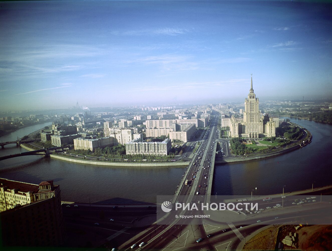 Панорамный вид Кутузовского проспекта