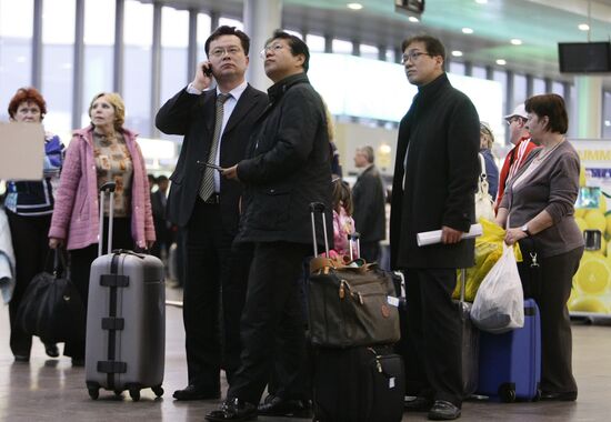 Пассажиры отмененных рейсов в аэропорту "Шереметьево"