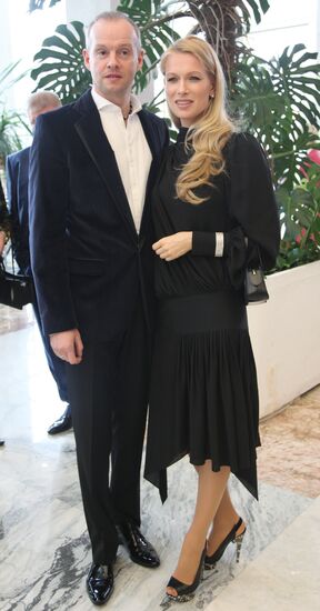 Олеся Судзиловская с супругом