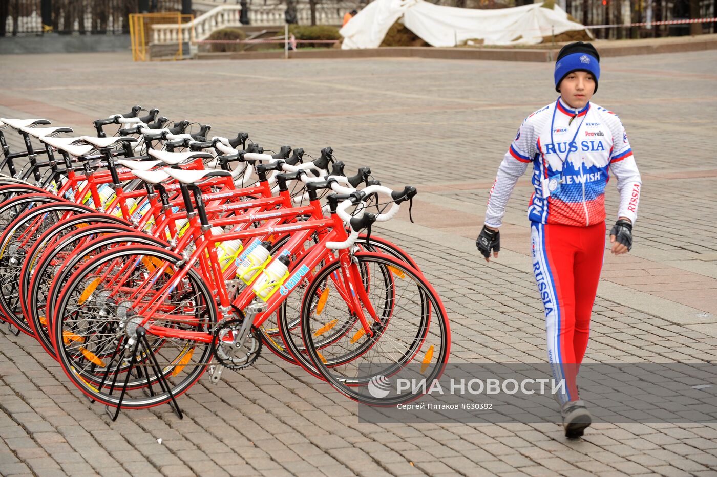 Старт велопробега Москва - Санкт-Петербург
