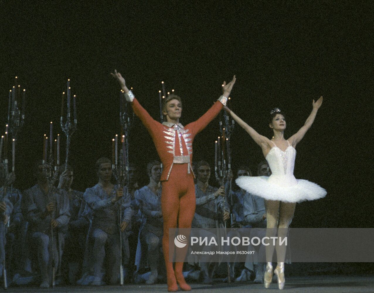 Артисты балета Екатерина Максимова и Владимир Васильев