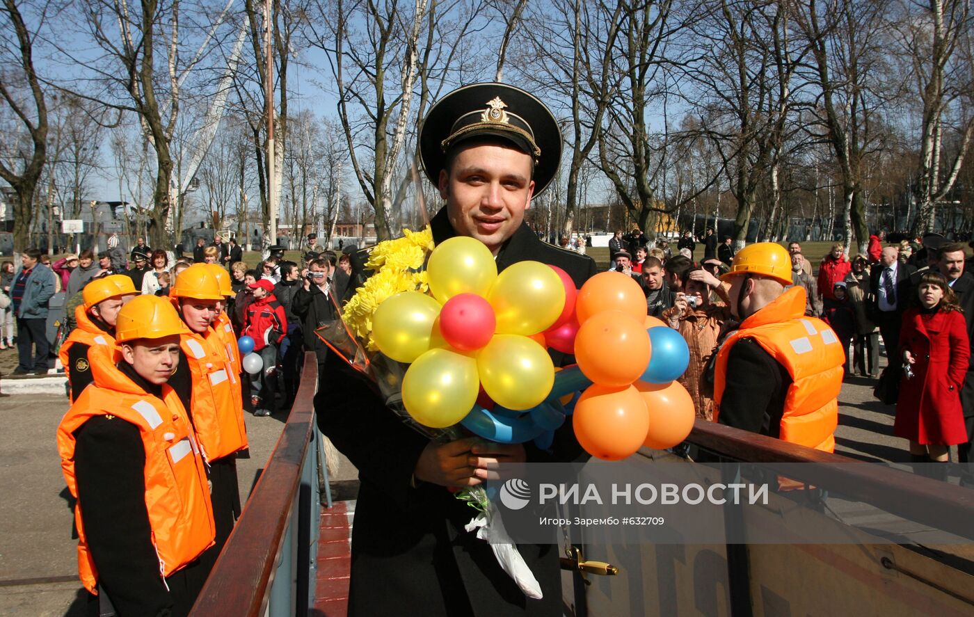 "Неустрашимый" вернулся в Балтийск из Аденского залива