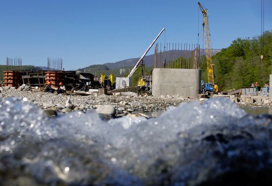 Строительство совмещенной дороги Адлер - "Альпика-Сервис"