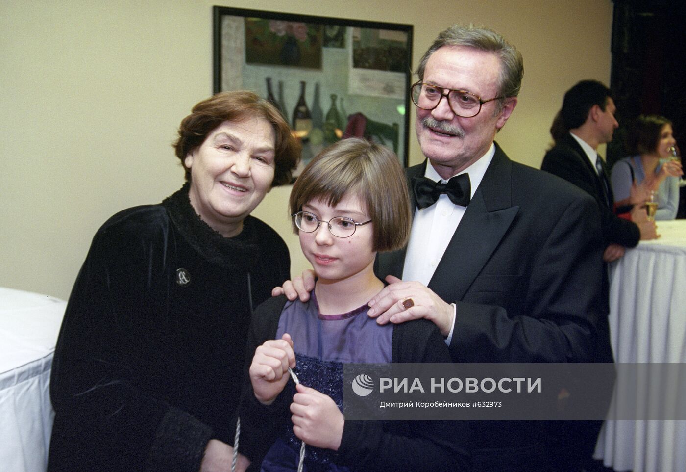 Актер Ю.М.Соломин с женой и внучкой