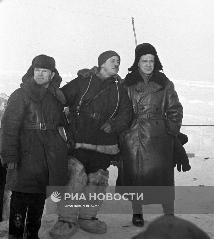 Встреча с экспедицией по эвакуациина научной станции "Северный полюс-1"