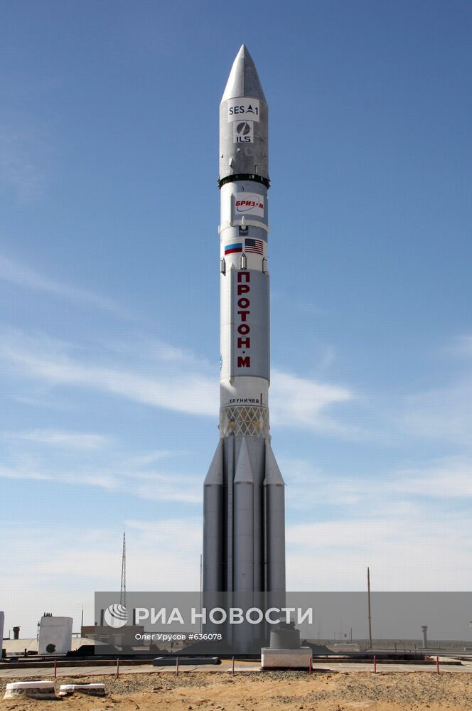 Старт "Протон-М" с американским спутником АМС-4P