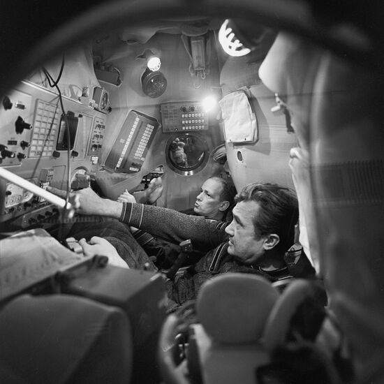 Экипаж космического корабля "Союз-16"