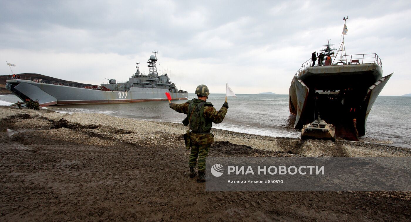 Учения бригады морской пехоты