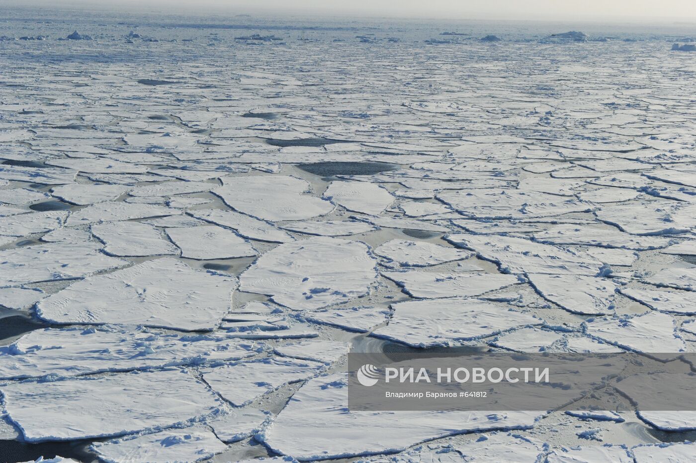 Льдины в Северном Ледовитом океане
