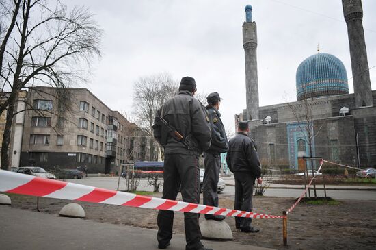 В магазине при мечети в Санкт-Петербурге взорвали гранату