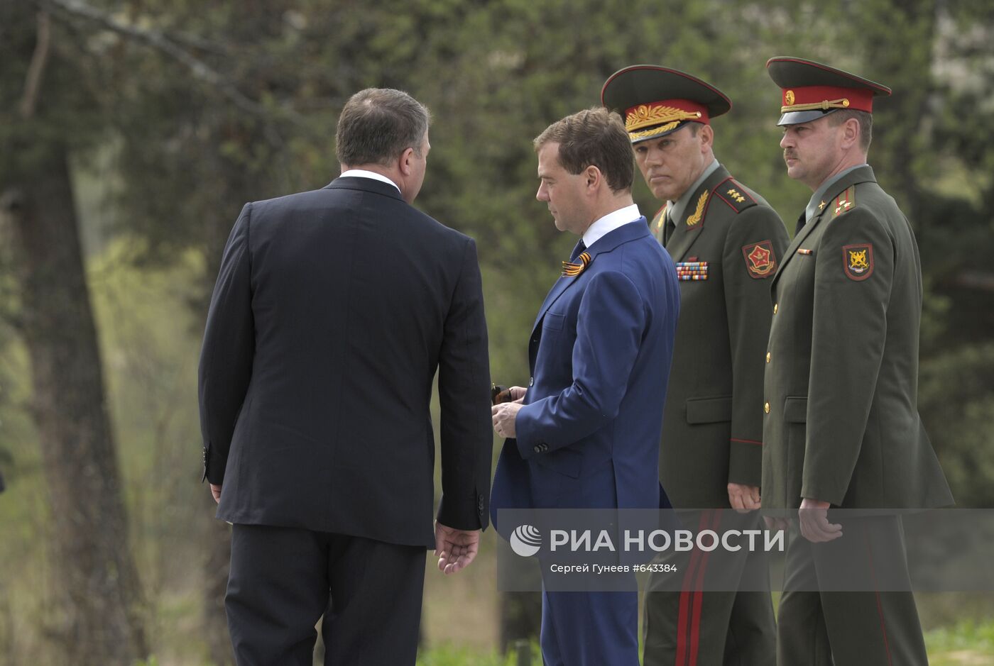 Д.Медведев посетил Таманскую мотострелковую бригаду