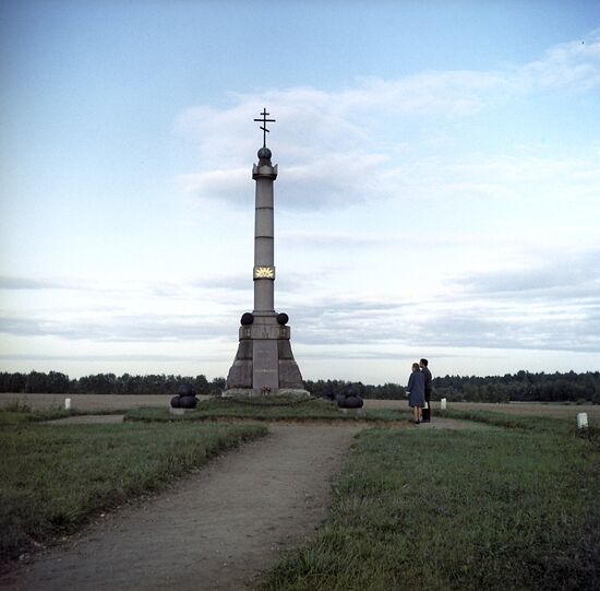 Памятник-колонна лейб-гвардии Артиллерийской бригаде