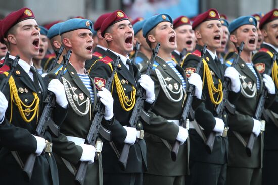 Генеральная репетиция парада ко Дню Победы в Киеве