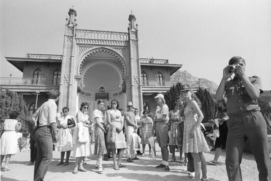 Студенты МАИ в Алупке