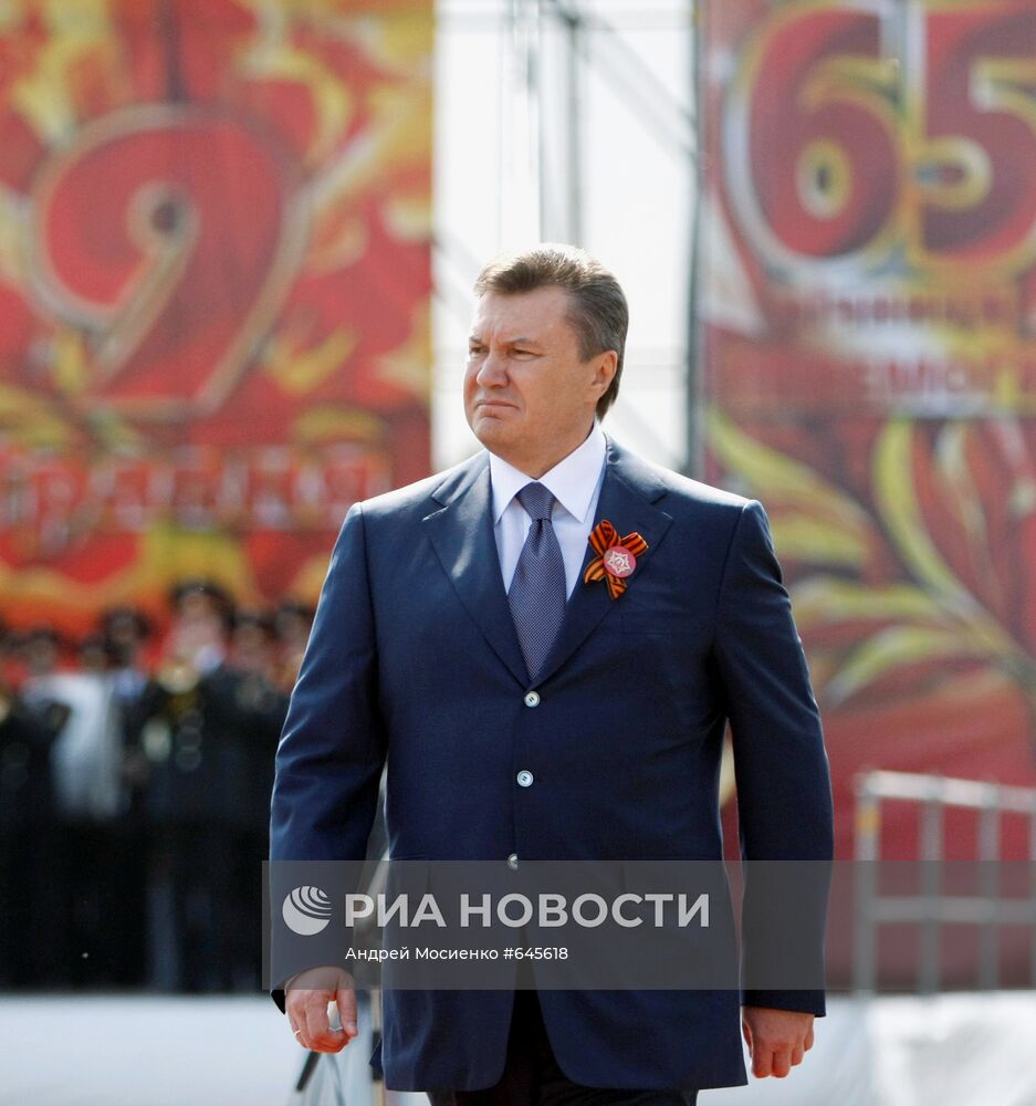 Президент Украины принял участие в церемонии зажжения Огня Славы
