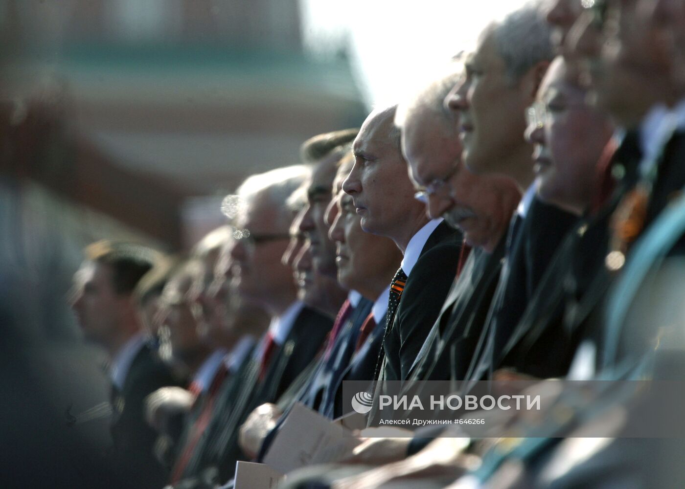 Владимир Путин на параде по случаю 65-летия Победы в ВОВ