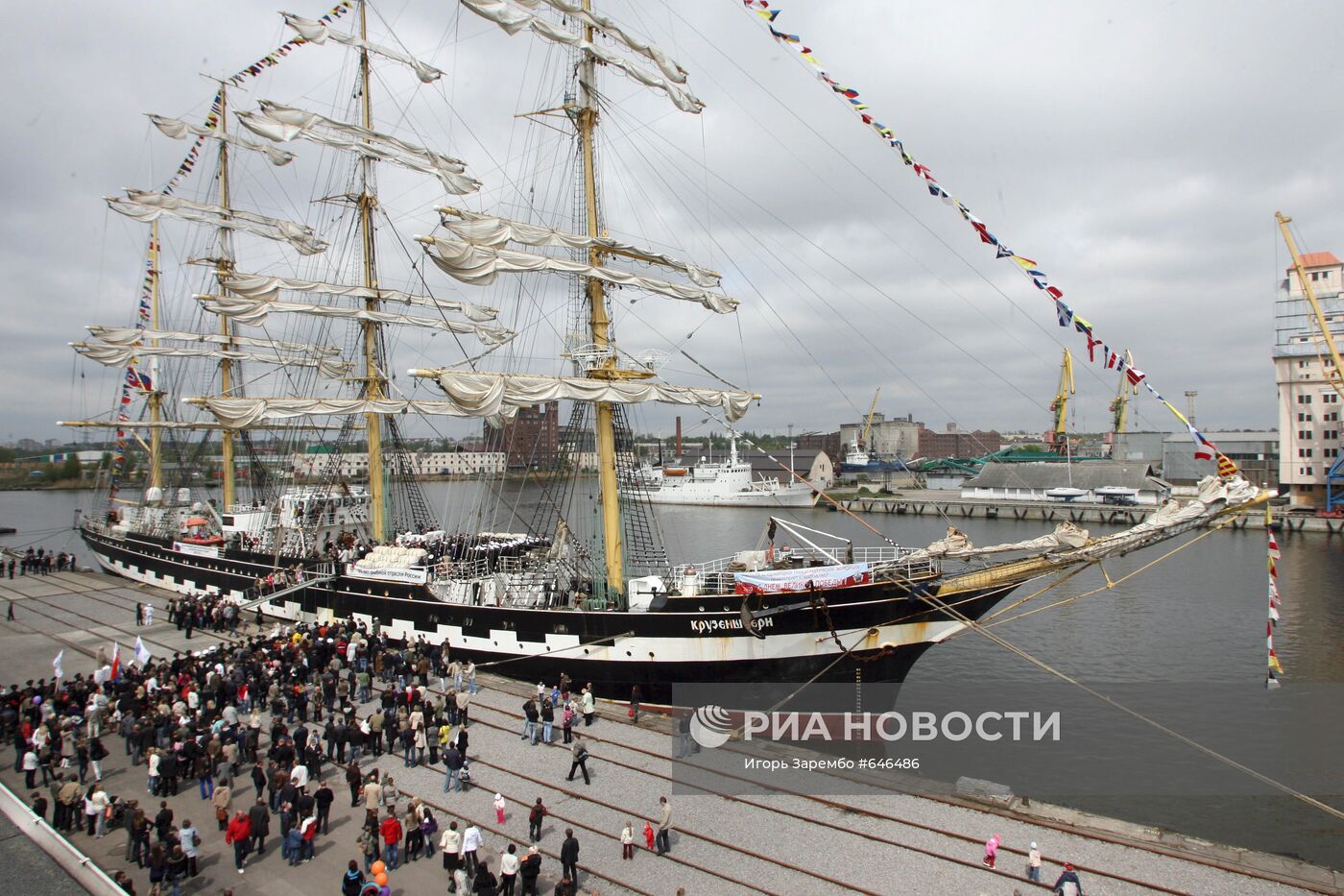 Прибытие барка "Крузенштерн" в Калининград
