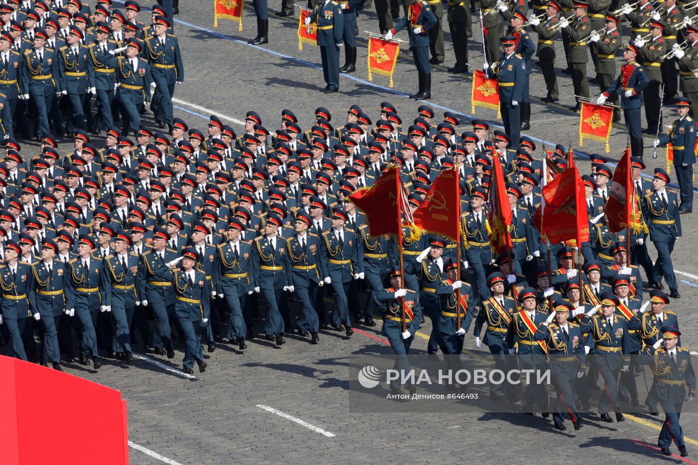 Военный парад, посвященный 65-летию Победы в ВОВ