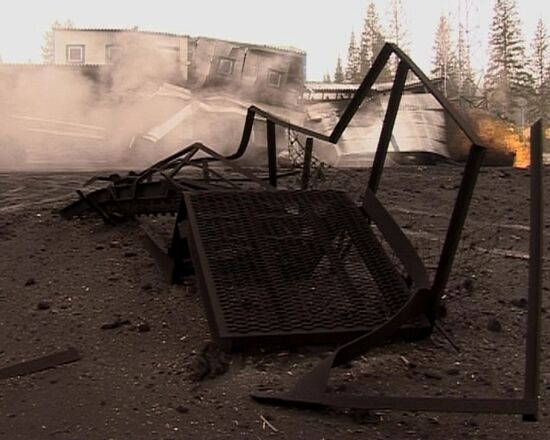 Последствия взрывов на шахте "Распадская" в Кемеровской области