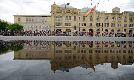 Участники велогонки "Пять колец Москвы"