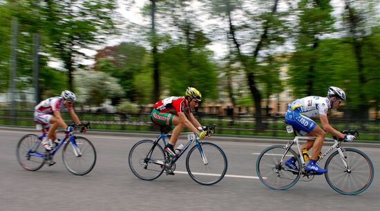 Участники велогонки "Пять колец Москвы"