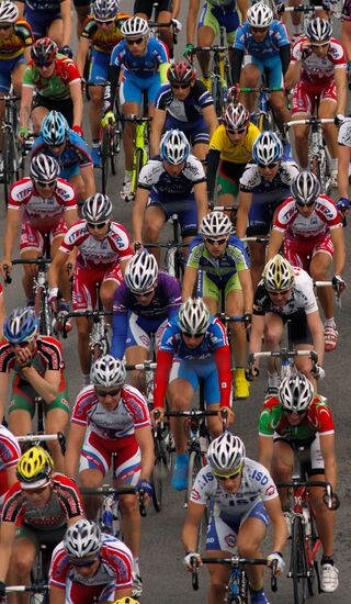 Участники велогонки "Пять колец Москвы"