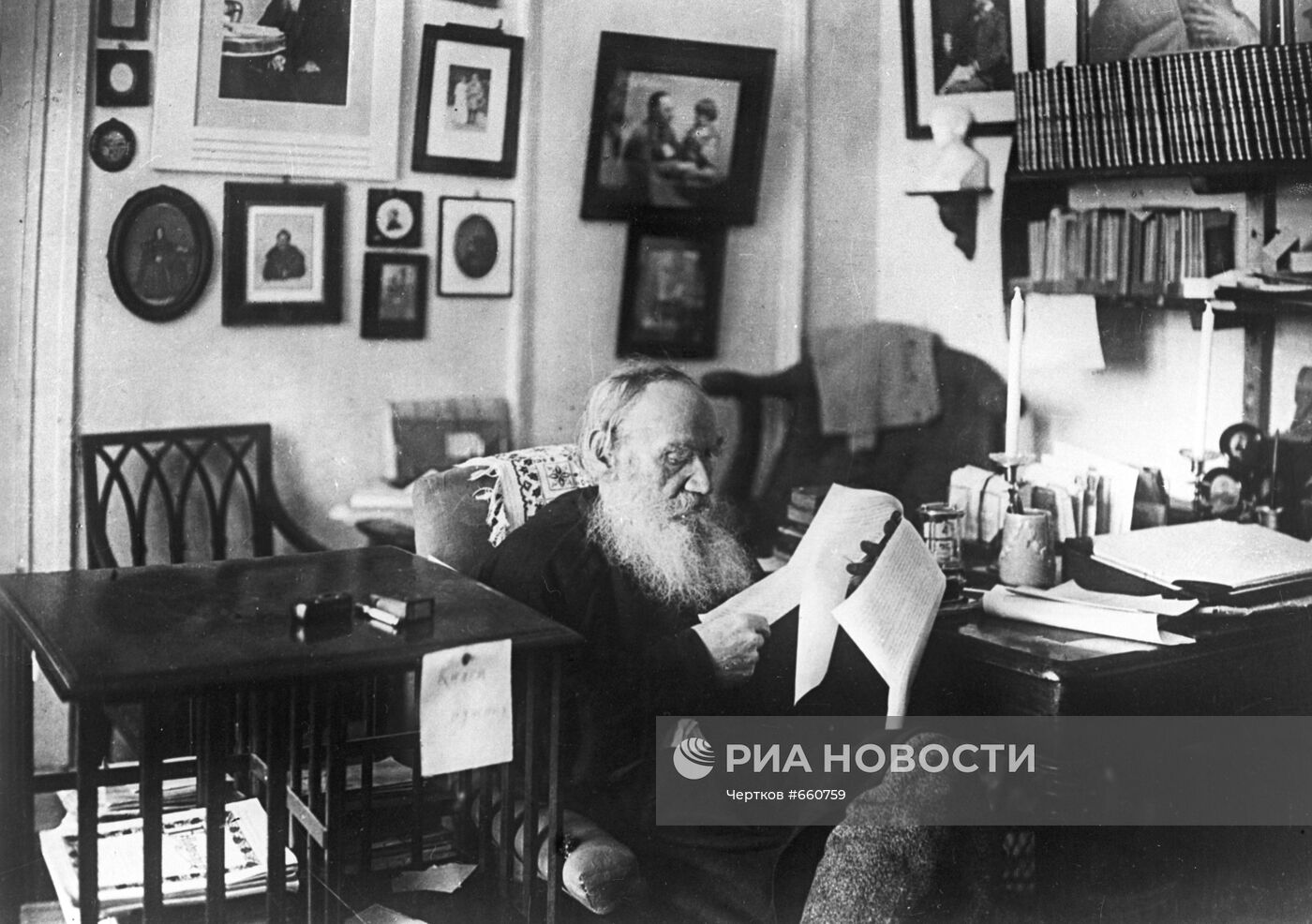 Русский писатель Лев Николаевич Толстой
