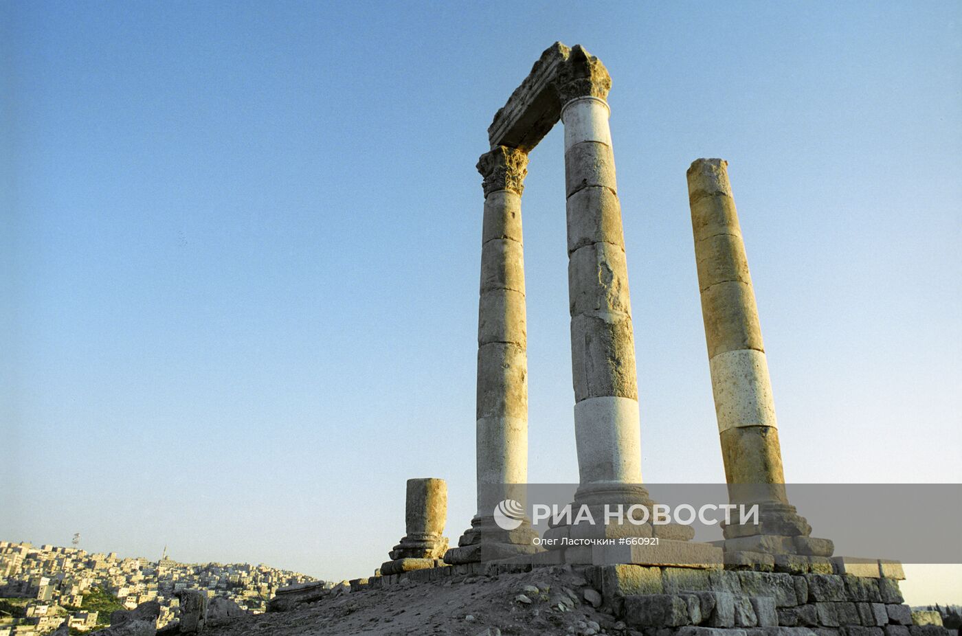 Вид на руины храма Геракла