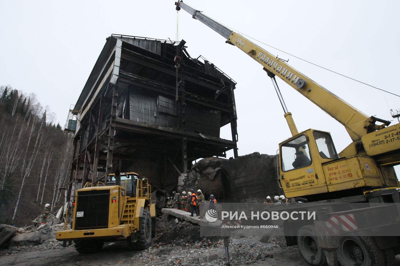Ремонтно-восстановительные работы на шахте "Распадская"