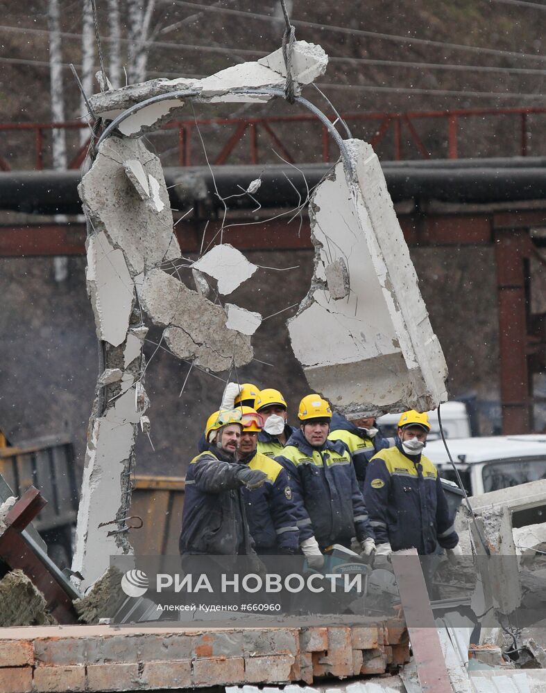 Ремонтно-восстановительные работы на шахте "Распадская"