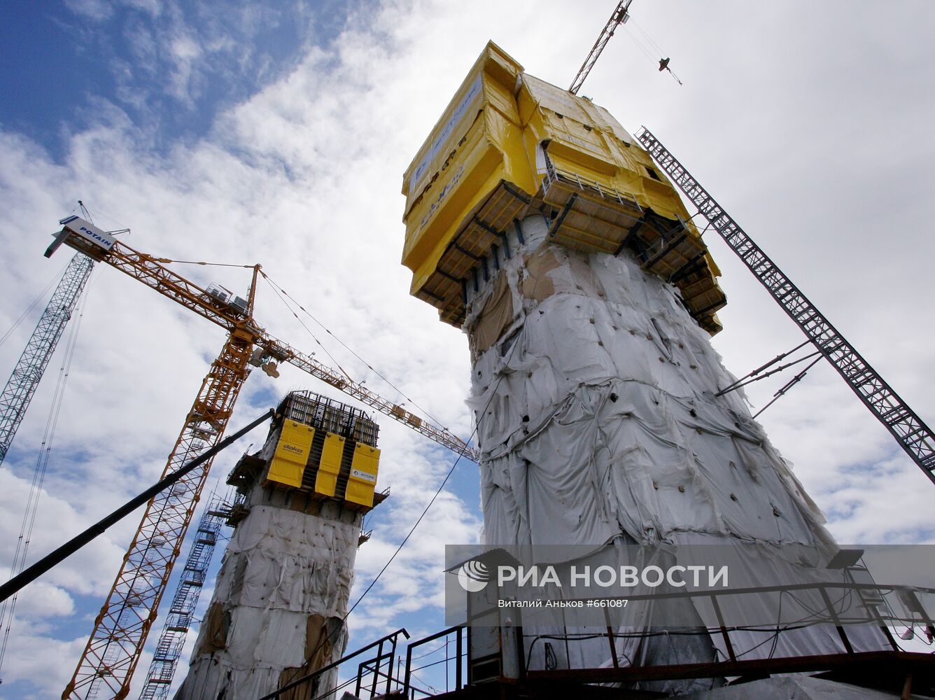 Строительство моста на остров Русский во Владивостоке