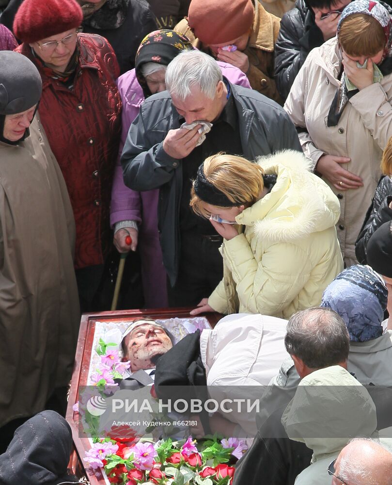 Похороны спасателей из отряда ВГСЧ в Кемеровской области