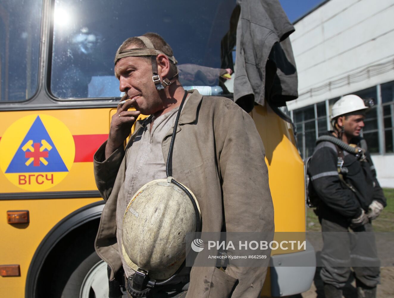 Спасатели отряда ВГСЧ на шахте "Распадская"