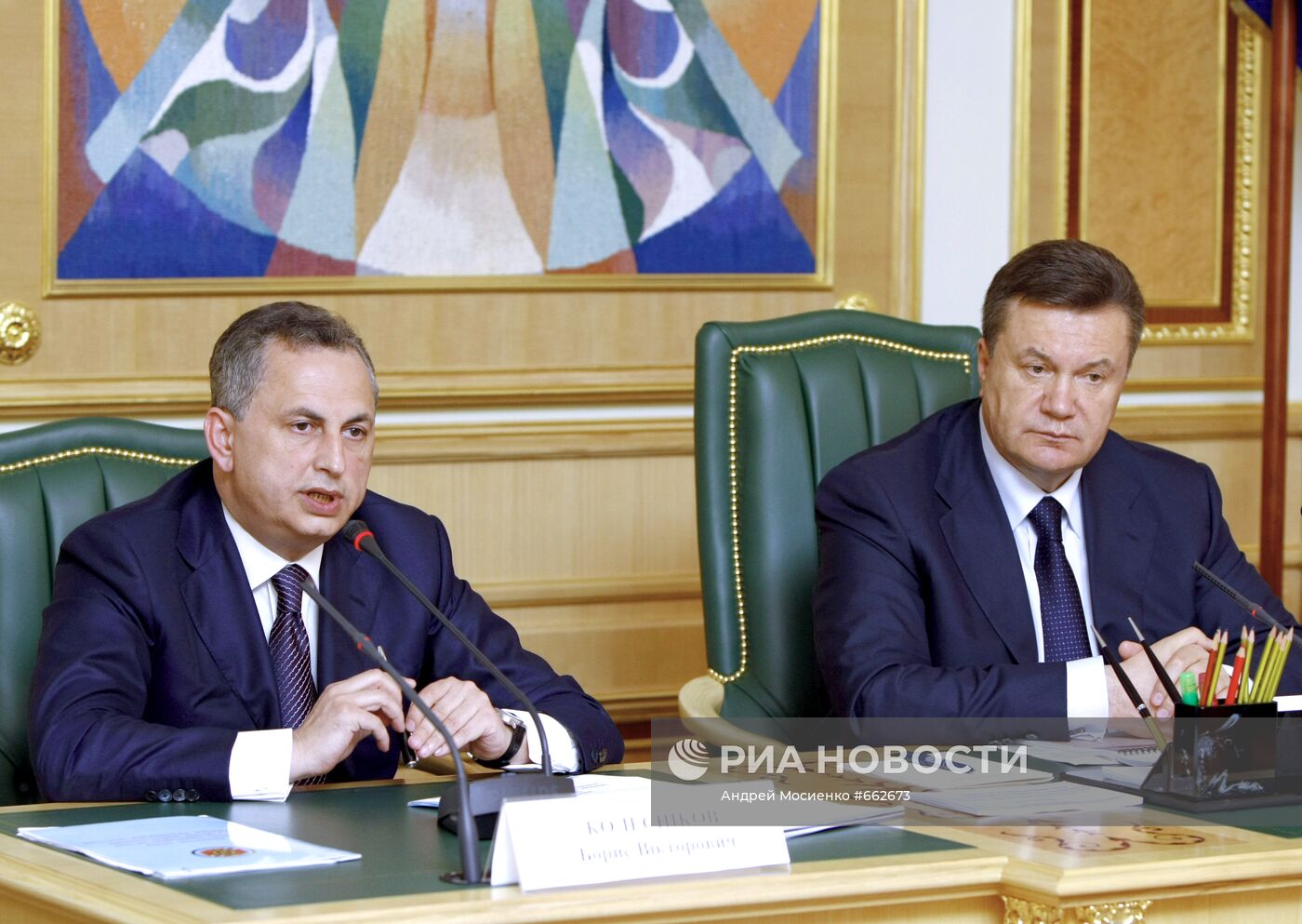 В.Янукович провел заседание комитета по подготовке к ЕВРО-2012
