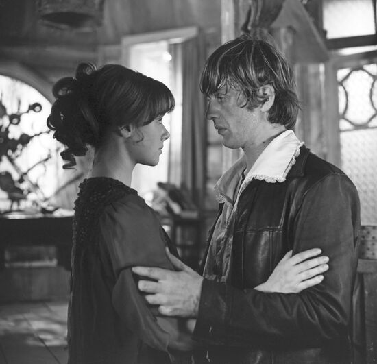 Кадр из фильма "Обыкновенное чудо"