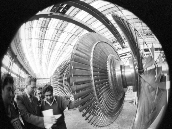 Завод тяжелого электрооборудования в Хардваре