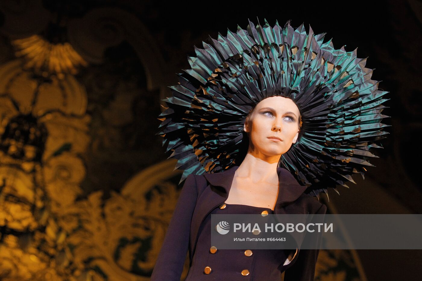 Показ коллекции Жана-Поля Готье "Настоящий haute couture"