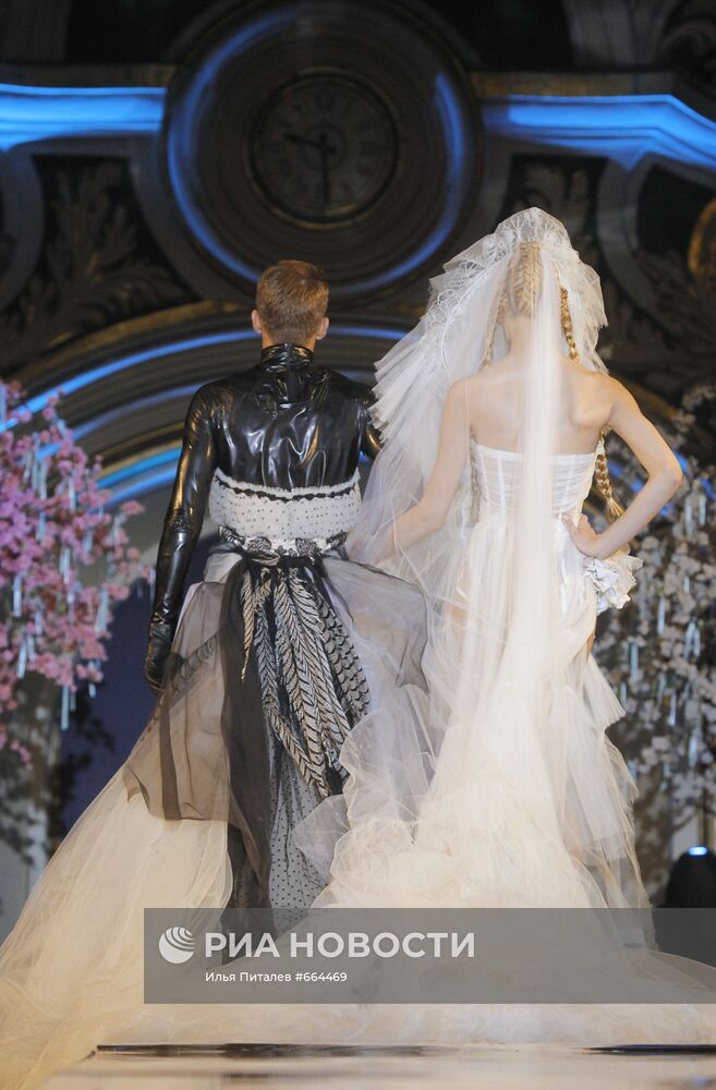 Показ коллекции Жана-Поля Готье "Настоящий haute couture"