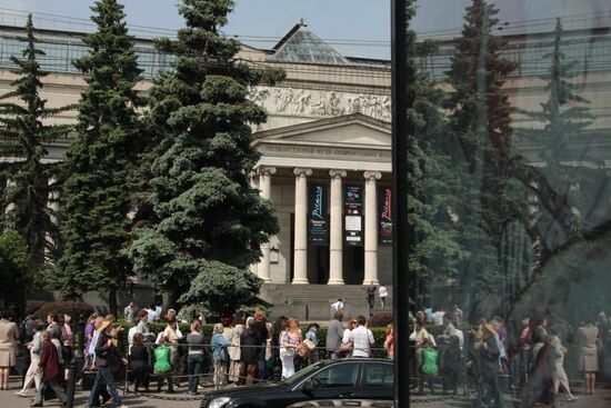 Очередь в Пушкинский музей