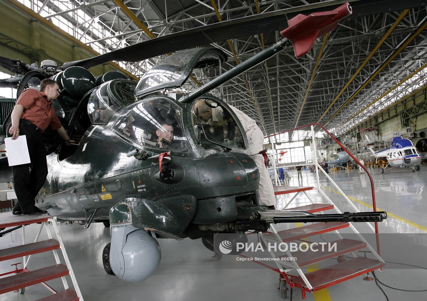 Транспортно-боевой вертолет МИ-35М