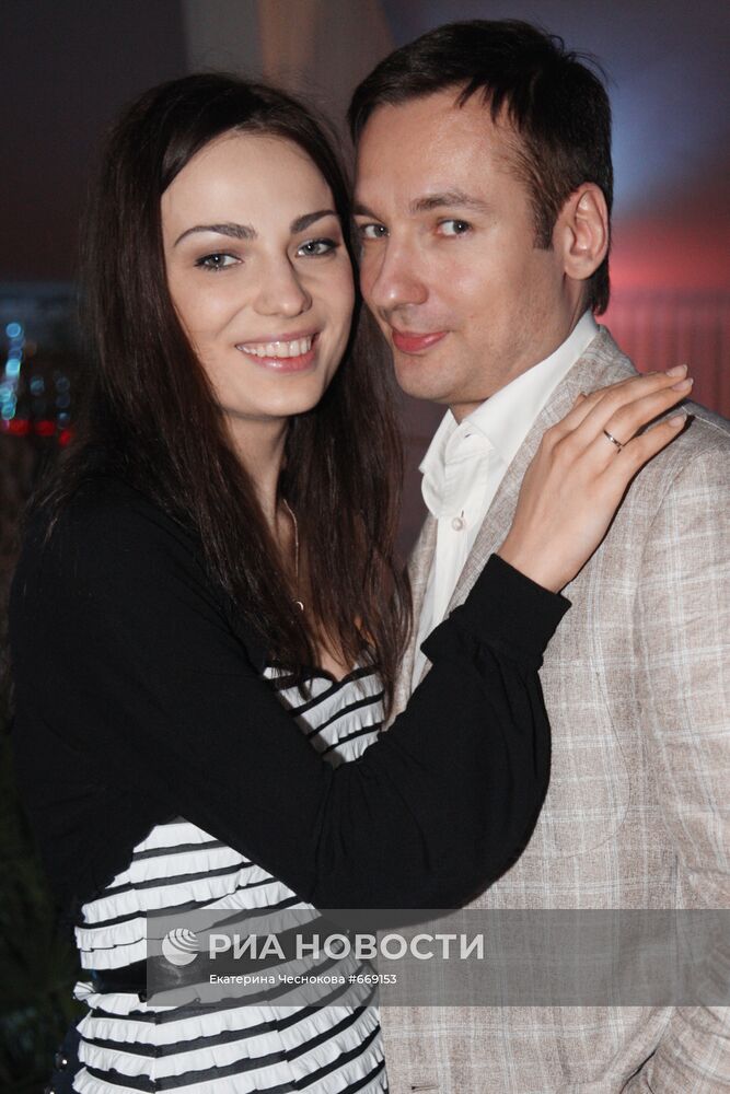 Павел Санаев с супругой