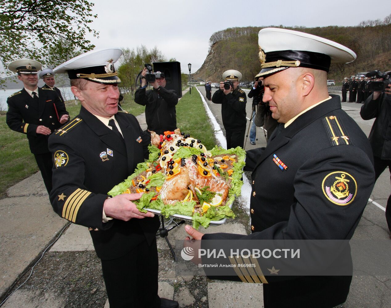 Прибытие атомного крейсера "Петр Великий" в Приморье