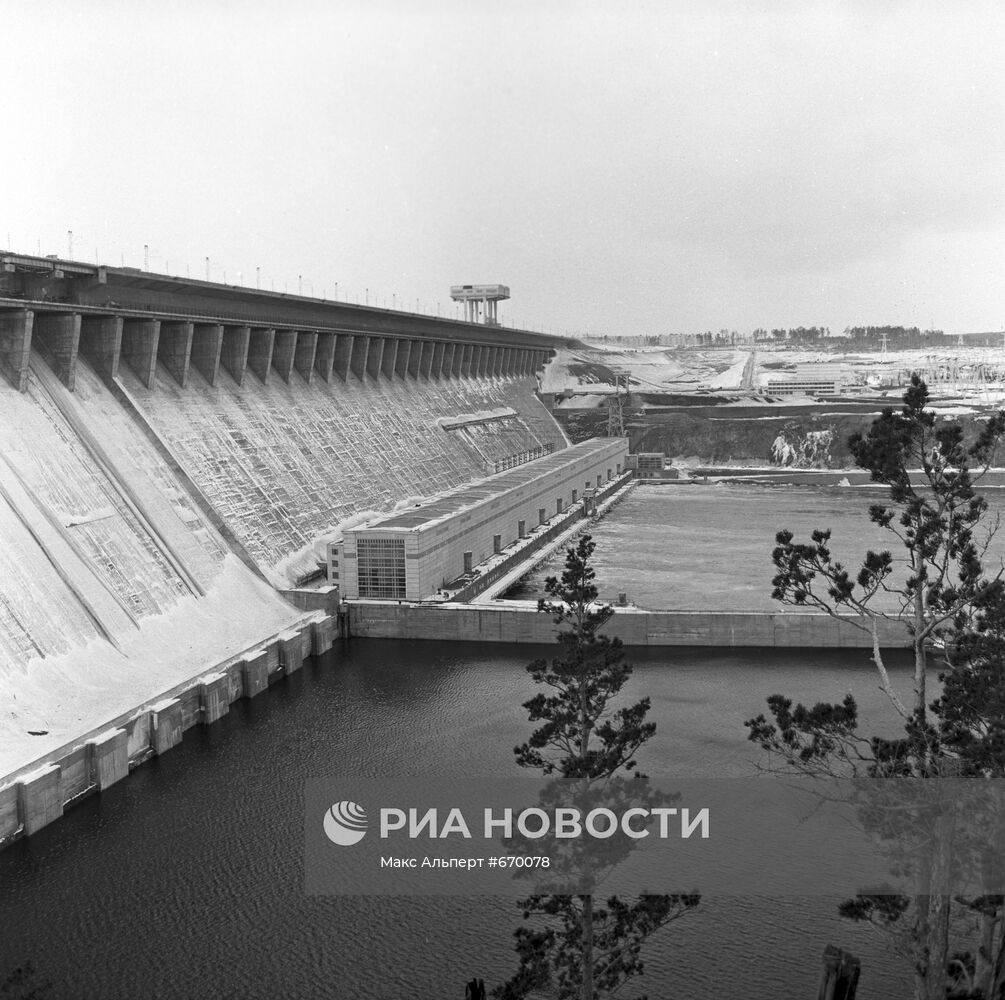 Братская ГЭС