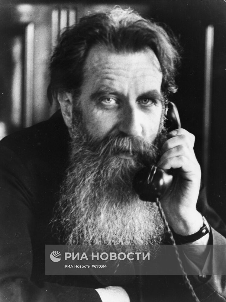 Герой Советского Союза Отто Юльевич Шмидт