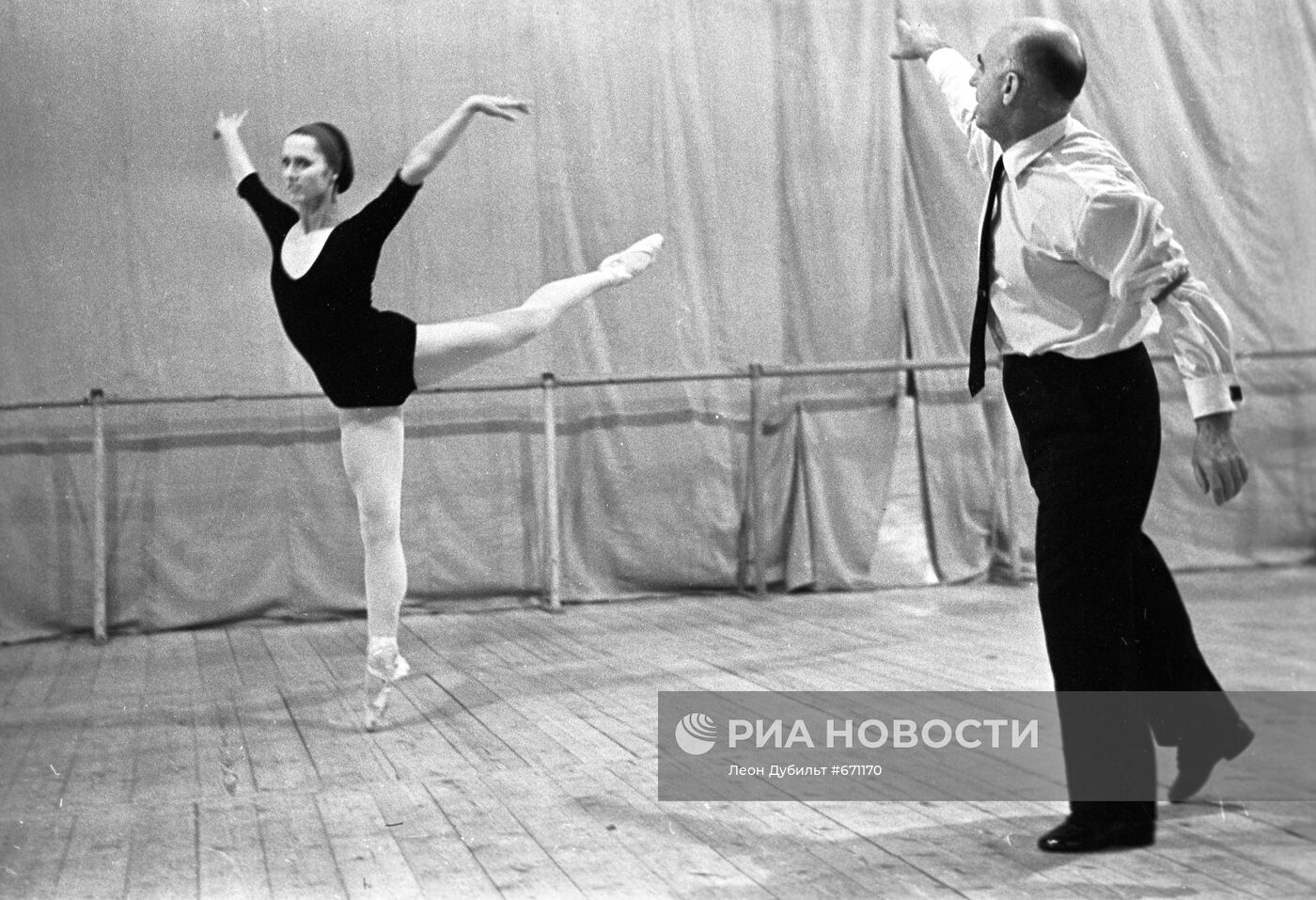 Асаф Мессерер и Елена Рябинкина во время репетиции
