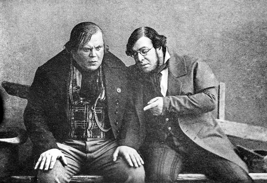 Спектакль "Месяц в деревне"