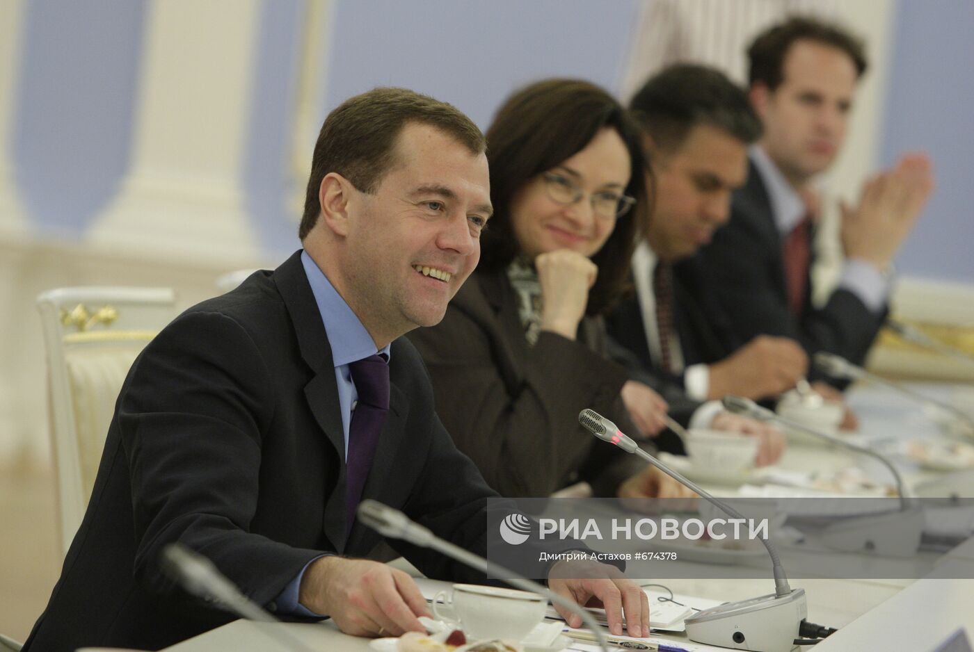 Д.Медведев встретился с главами венчурных фондов США