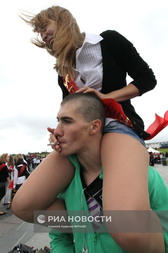 Последний звонок в городах России